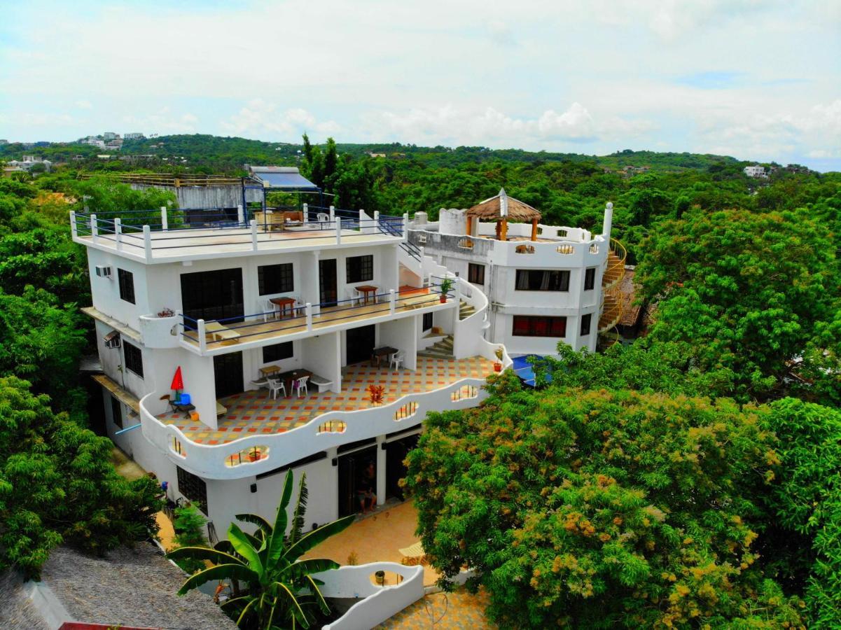 Aquarius Terraces Boutique Resort Balabag (Boracay)